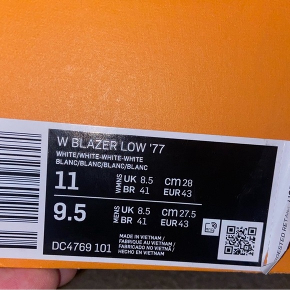 NIKE BLAZERS - Picture 7 of 7